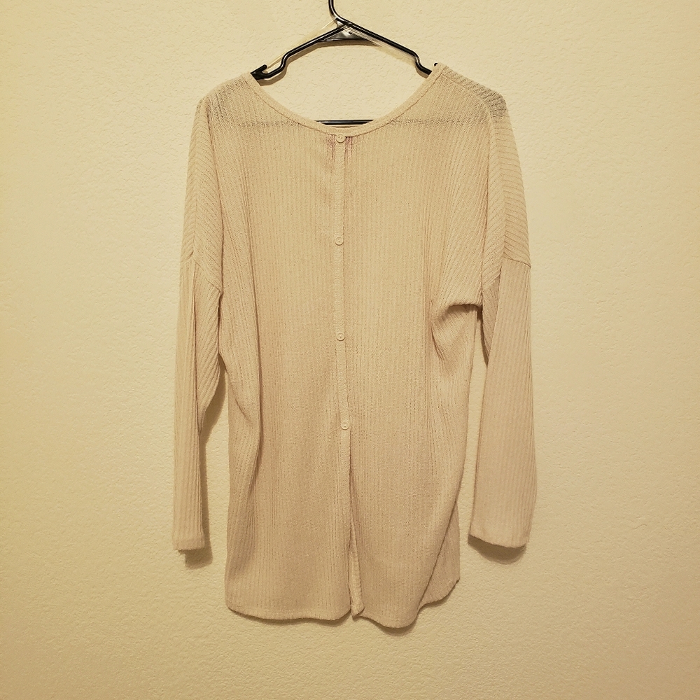 Light sweater/long sleeve